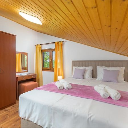 Villa Carla With Private Pool & Kids Playground - Pet Friendly Mutvoran エクステリア 写真