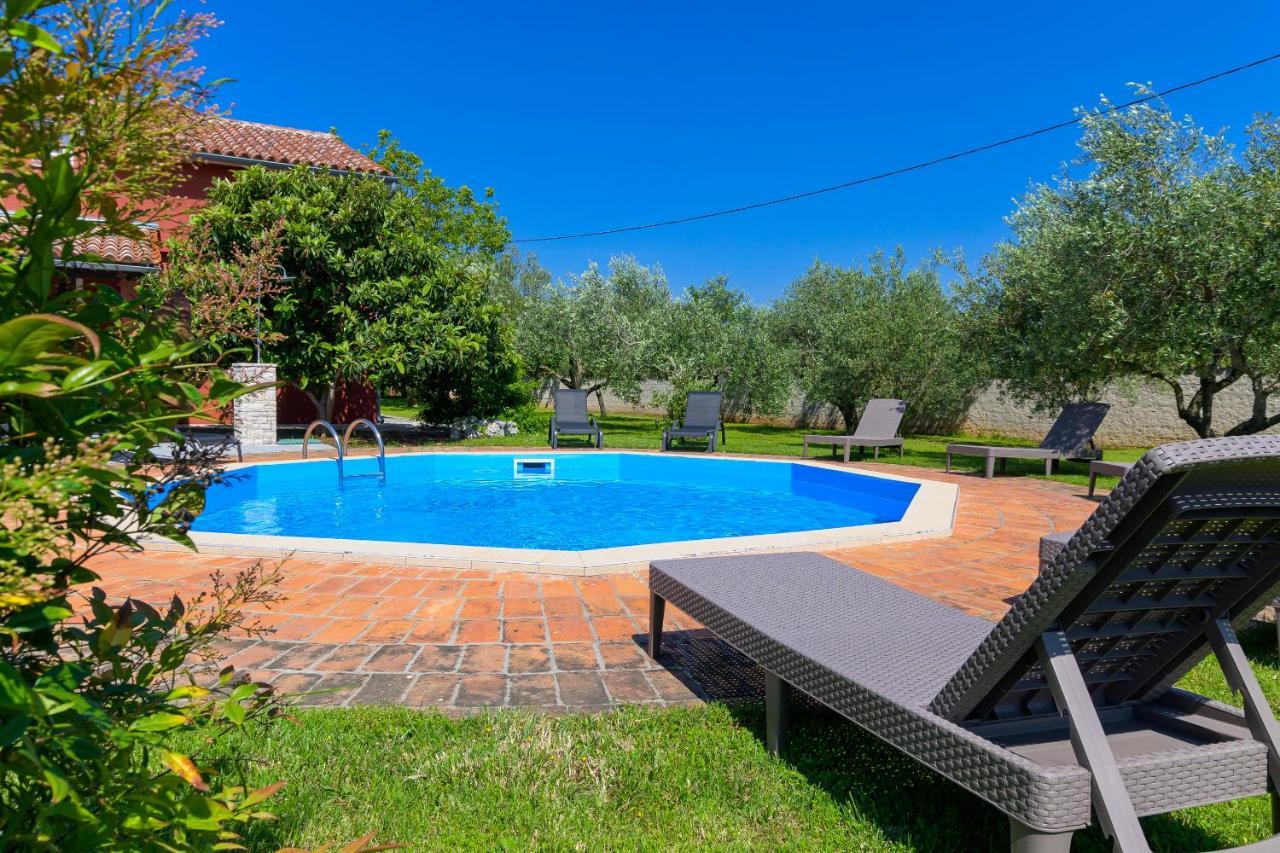 Villa Carla With Private Pool & Kids Playground - Pet Friendly Mutvoran エクステリア 写真